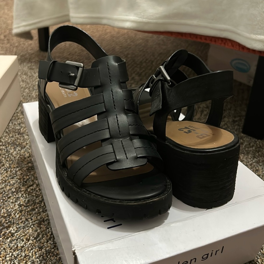 Black, 8 chunky heeled sandals. The heel is kind of like velvety